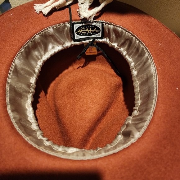 Rust Color Felt Hat w/Leather Band - Picture 2 of 2